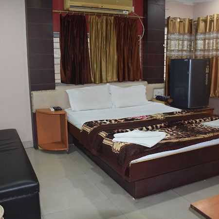 Starline Hotel Agartala Exterior photo