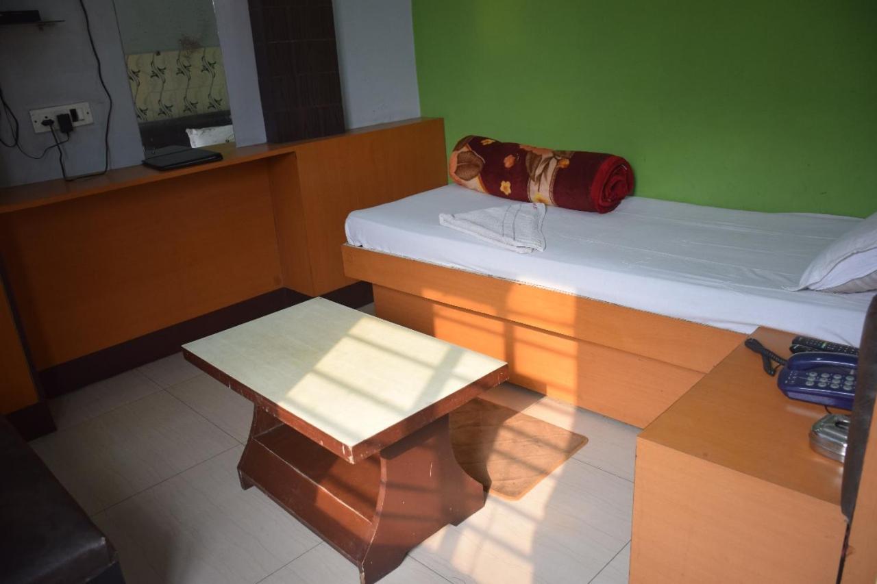 Starline Hotel Agartala Exterior photo